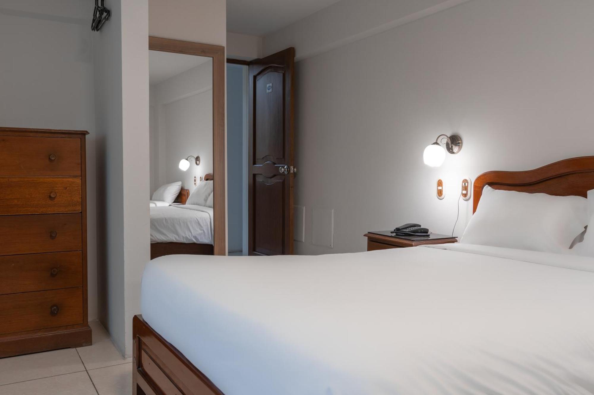 Hotel Alexander Трухильо Номер фото