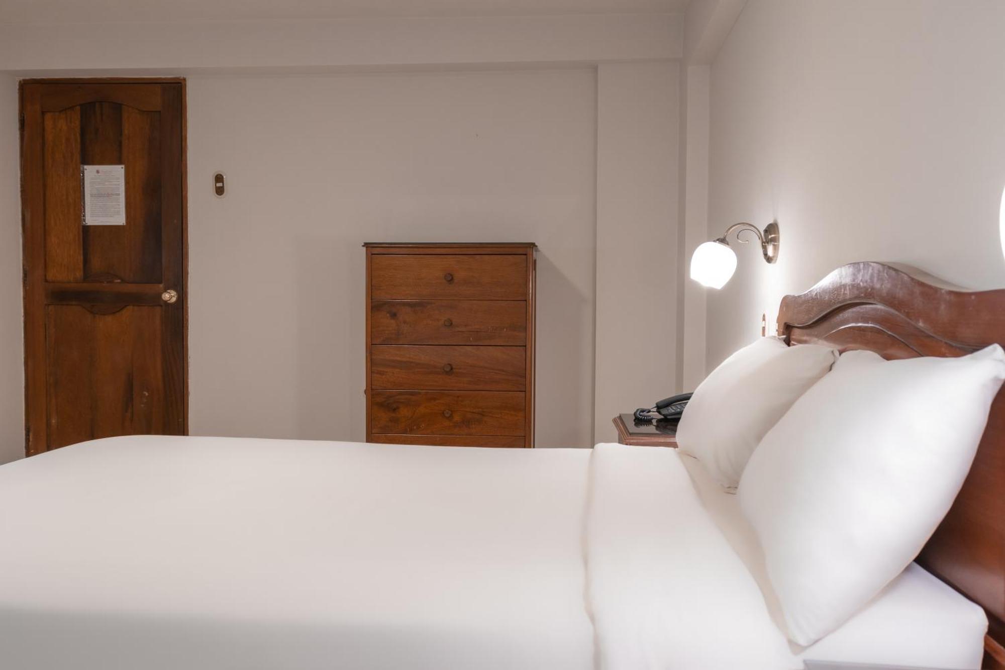 Hotel Alexander Трухильо Номер фото