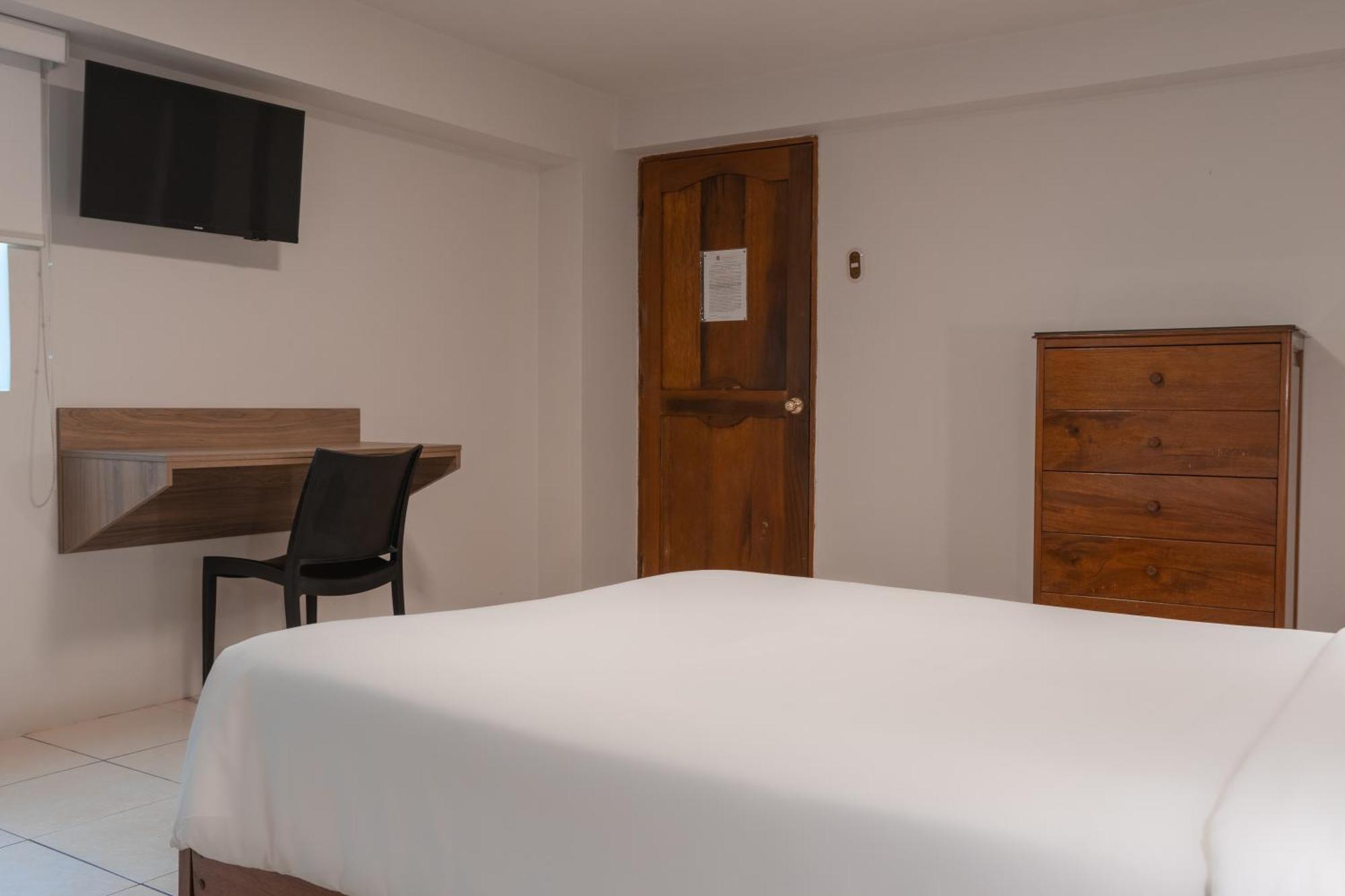Hotel Alexander Трухильо Номер фото